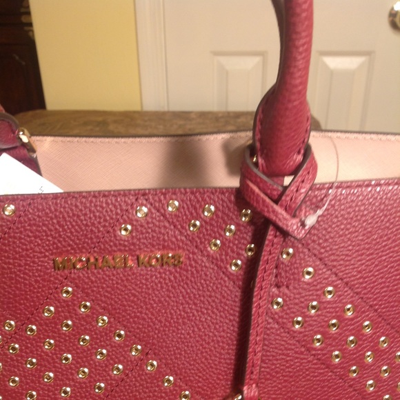 Authentic Michael Kors bag - Picture 2 of 8